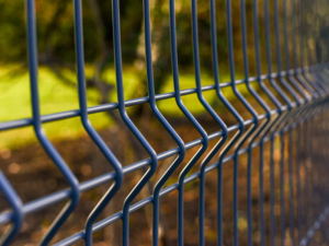 v mesh fence
